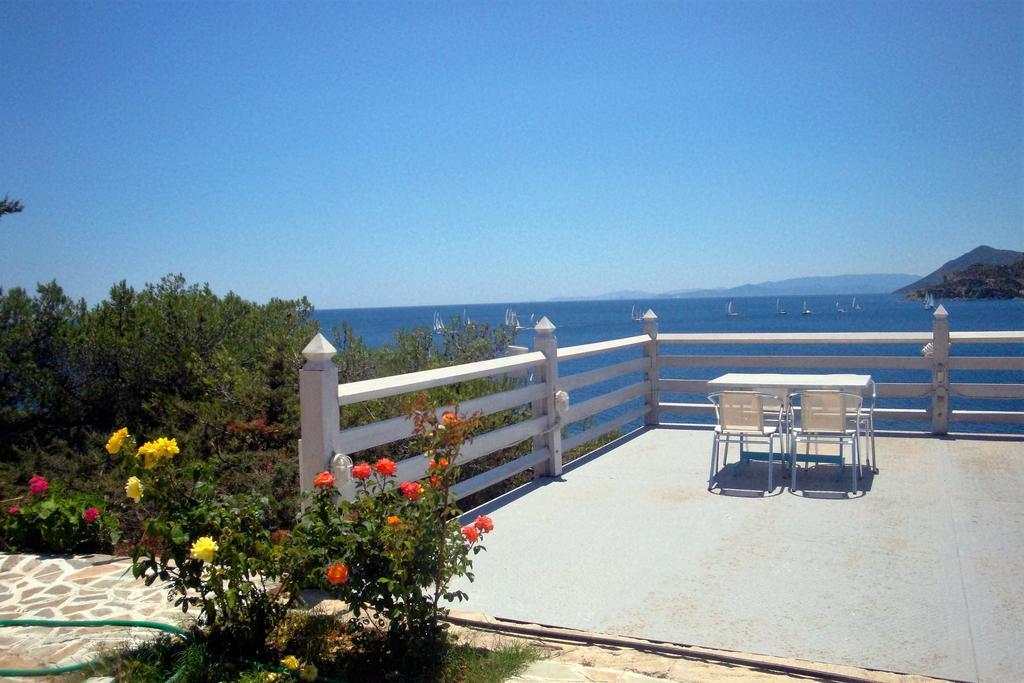 Kavos Bay Seafront Hotel Agia Marina  Luaran gambar