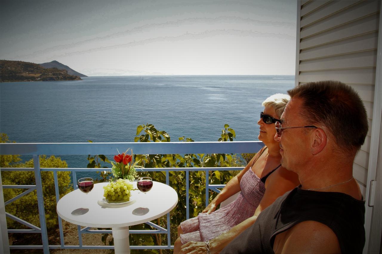 Kavos Bay Seafront Hotel Agia Marina  Luaran gambar