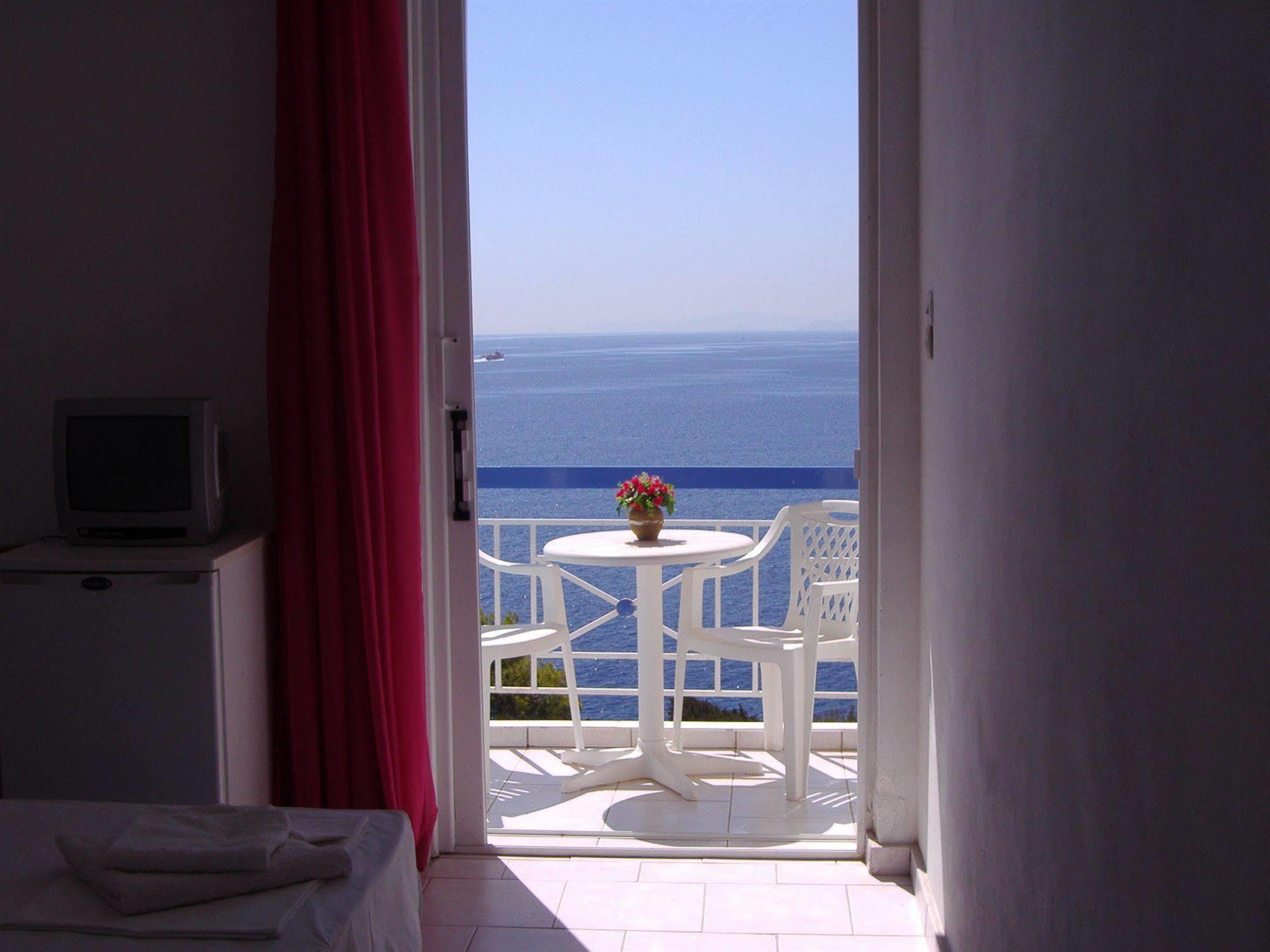 Kavos Bay Seafront Hotel Agia Marina  Luaran gambar